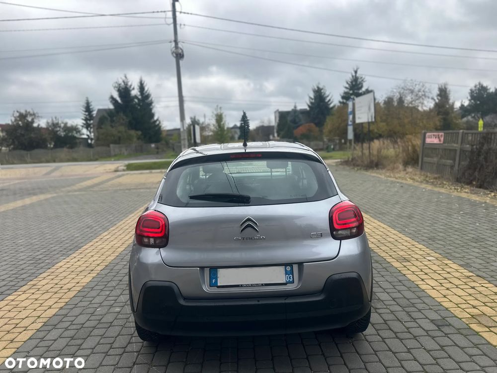 Citroën C3 1.2 PureTech Shine - 17