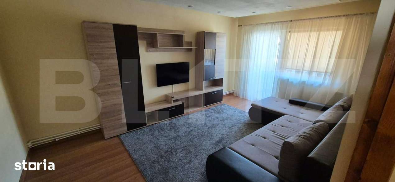 Apartament 3 camere de vanzare, 65 mp — fotografia 1