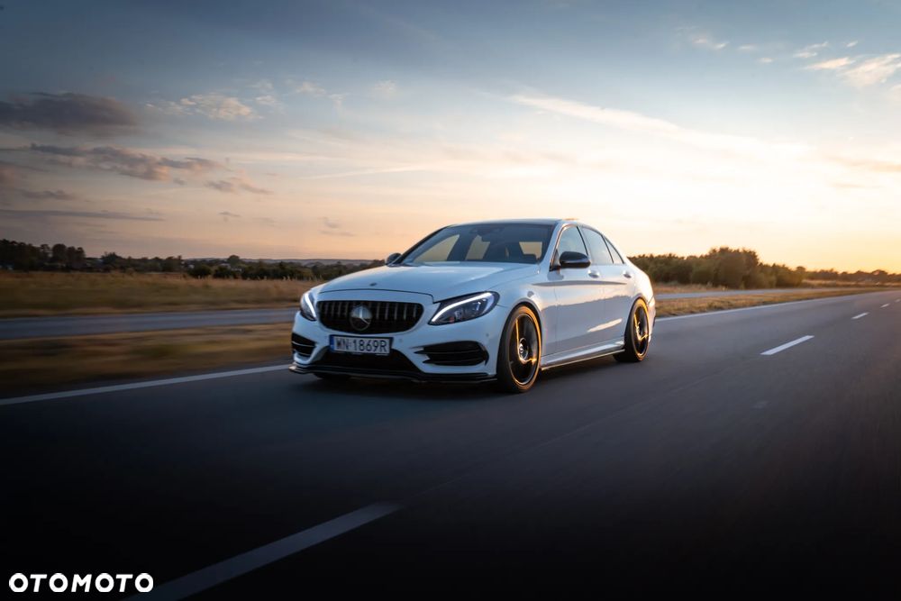 Mercedes-Benz Klasa C 400 4-Matic 7G-TRONIC - 2
