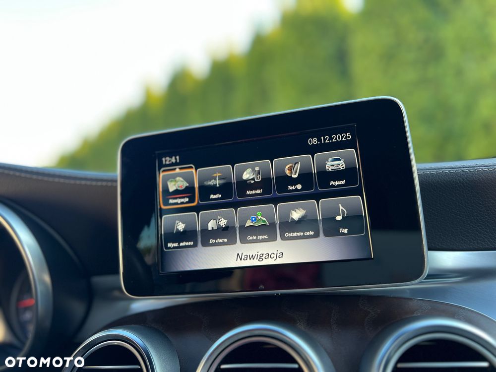 Mercedes-Benz GLC - 38