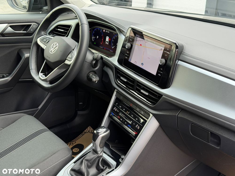 Volkswagen T-Roc - 13