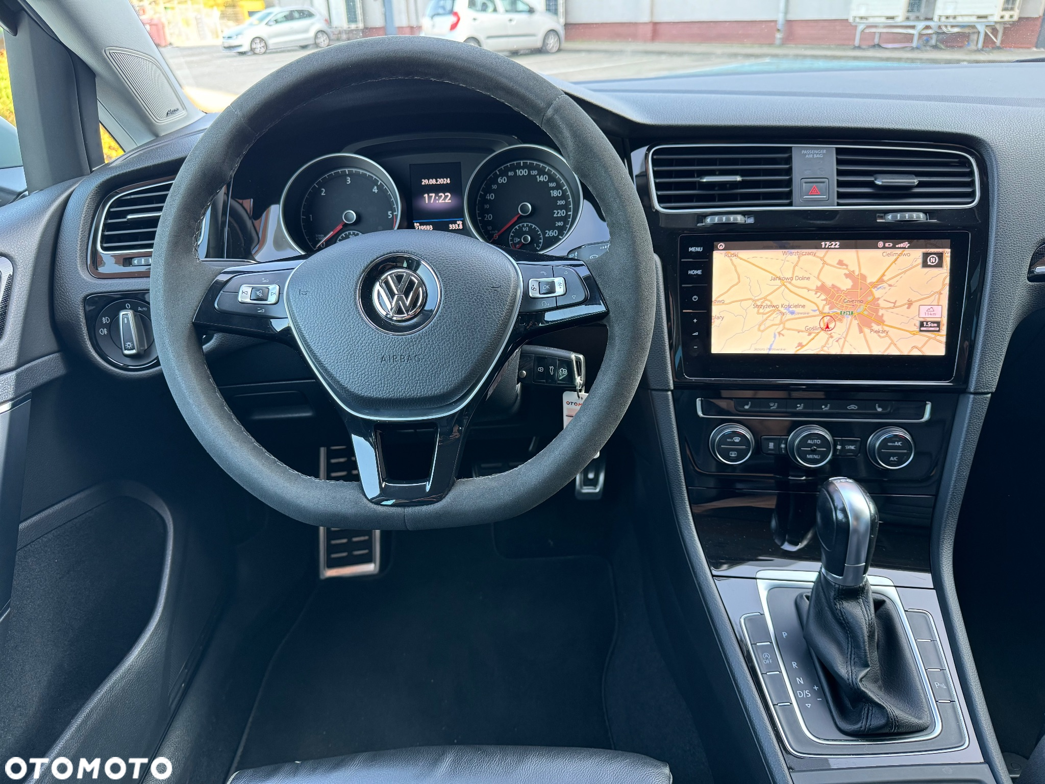 Volkswagen Golf VII 2.0 TDI BMT Highline DSG - 25