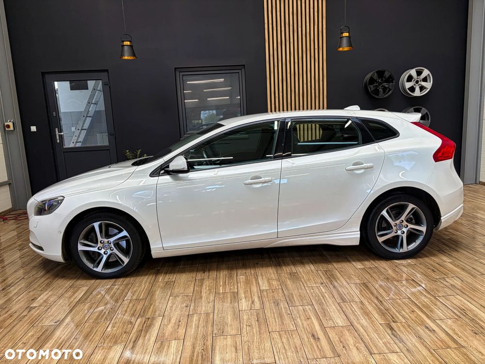 Volvo V40 D4 Geartronic Momentum - 12