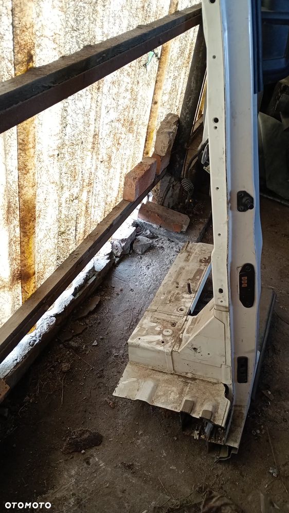 F.VAT FORD TRANSIT MK8 Podłużnica Prawa SŁUPEK ŚRODKOWY PRAWY - 3