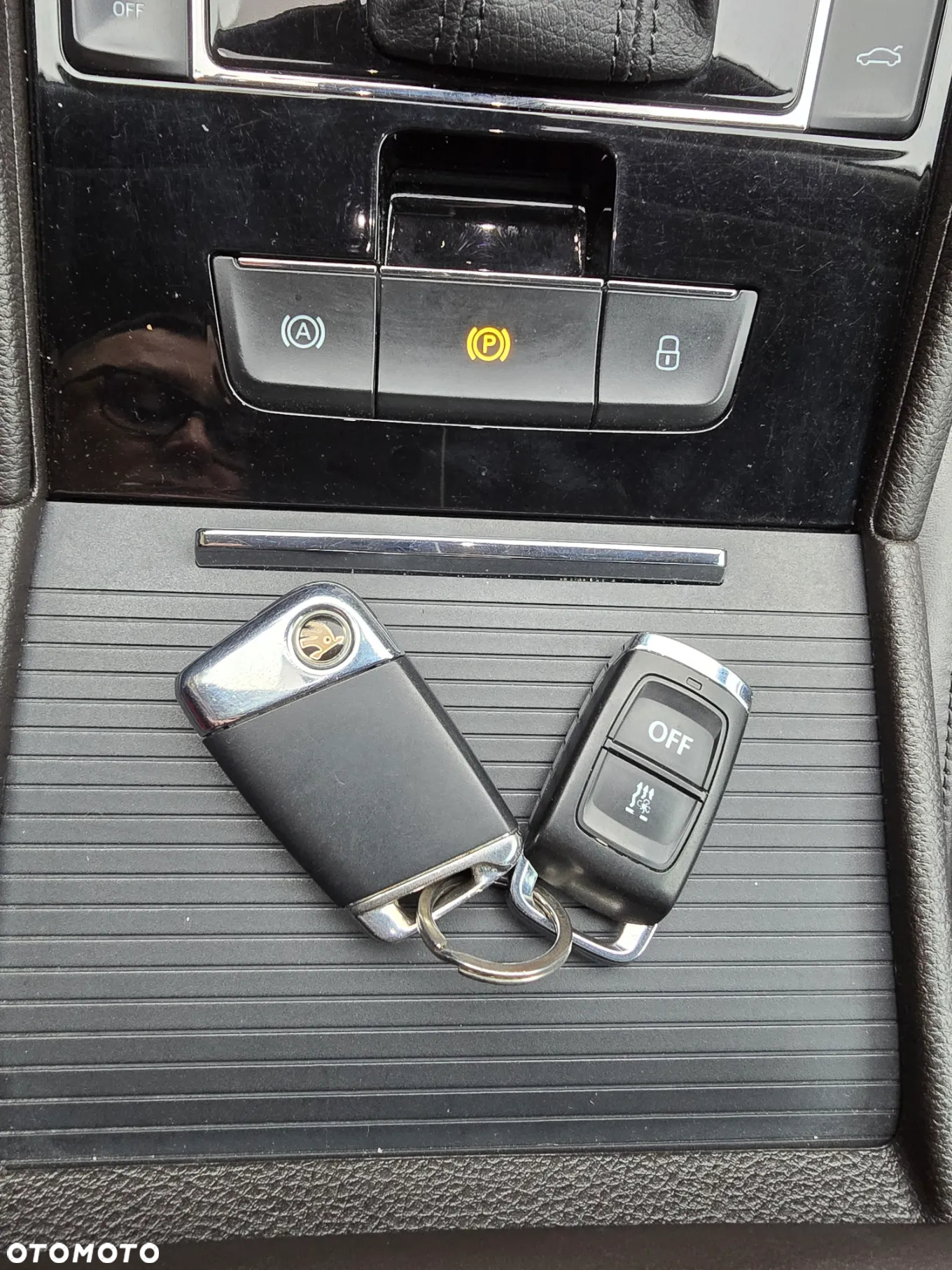 Skoda Superb 2.0 TDI 4x4 L&K DSG - 38