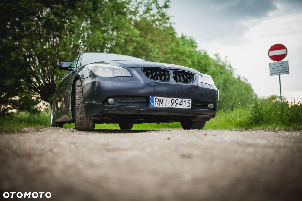 BMW Seria 5 520i - 10