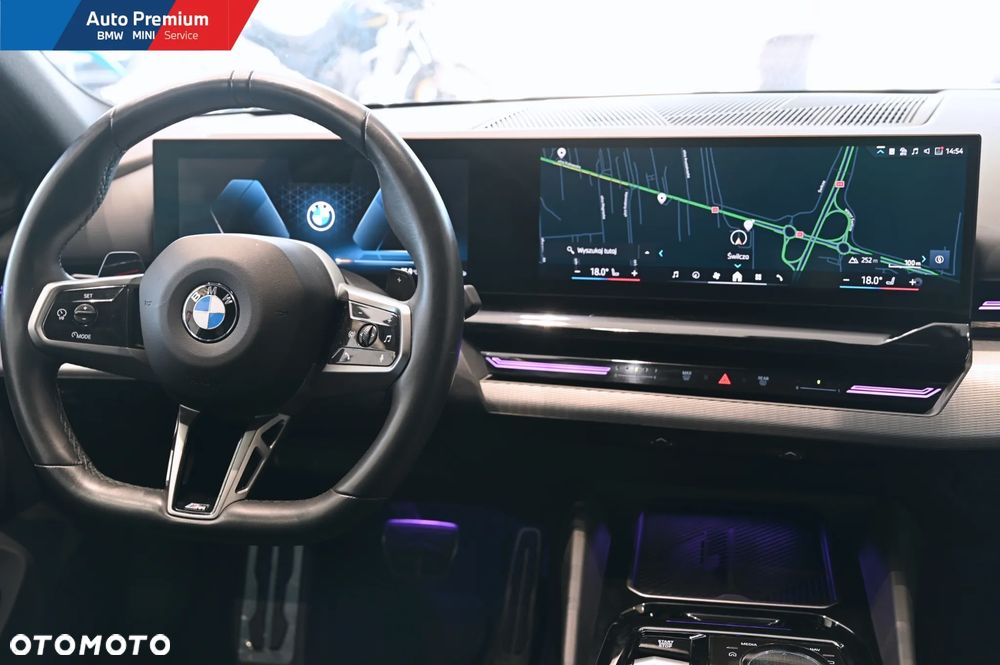 BMW Seria 5 520i mHEV - 15