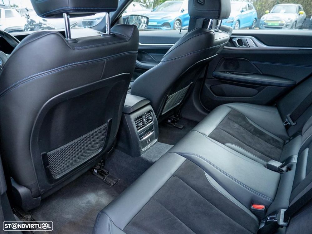 BMW i4 eDrive35 Desportiva M - 25