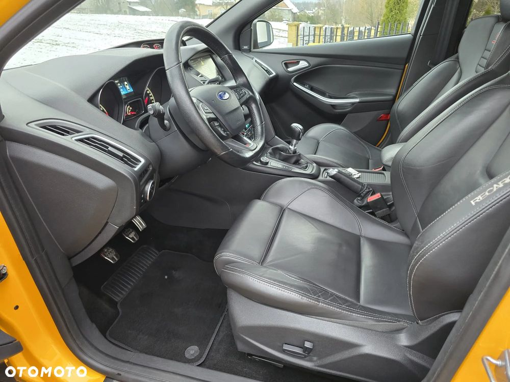 Ford Focus 2.0 EcoBoost ST mit Leder-Sport-Paket - 8