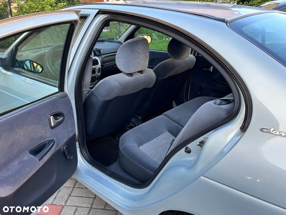 Renault Megane 1.4 16V Expression - 11