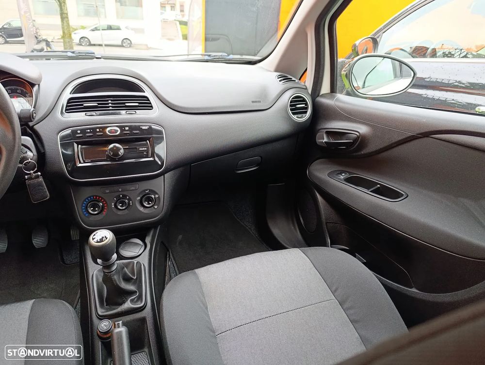 Fiat Punto 1.2 Young II S&S - 8