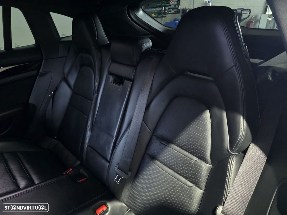 Porsche Panamera 4 E-Hybrid Executive - 19