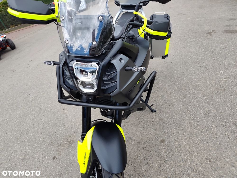QJMOTOR SVT 650X - 18