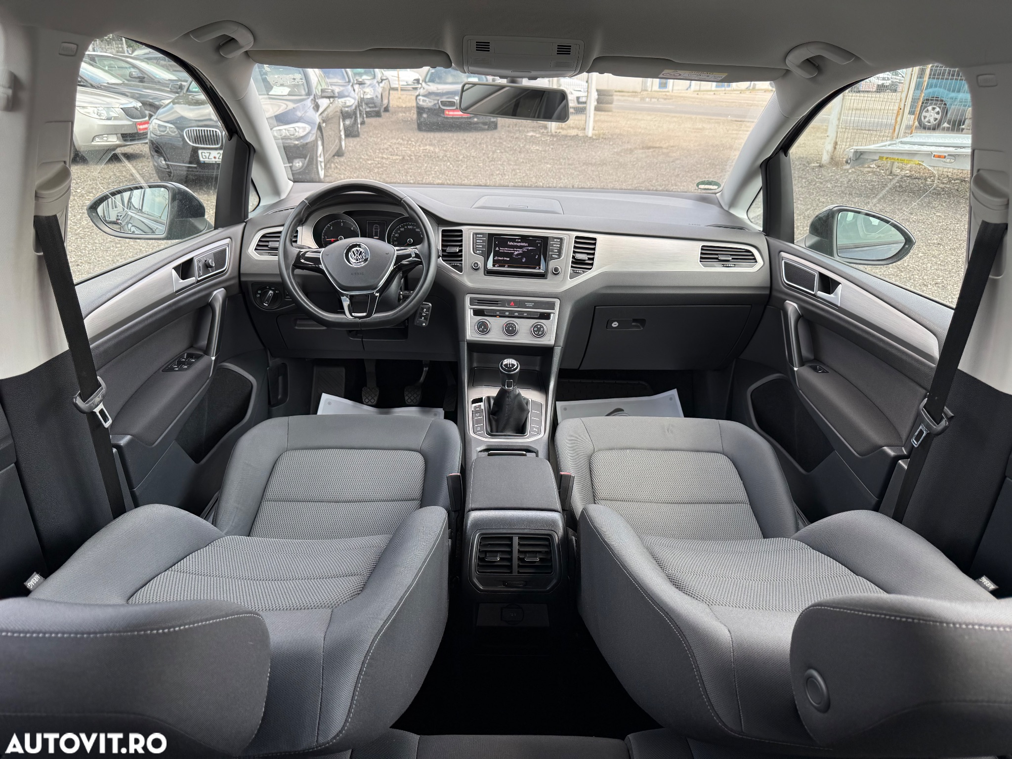 Volkswagen Golf - 8