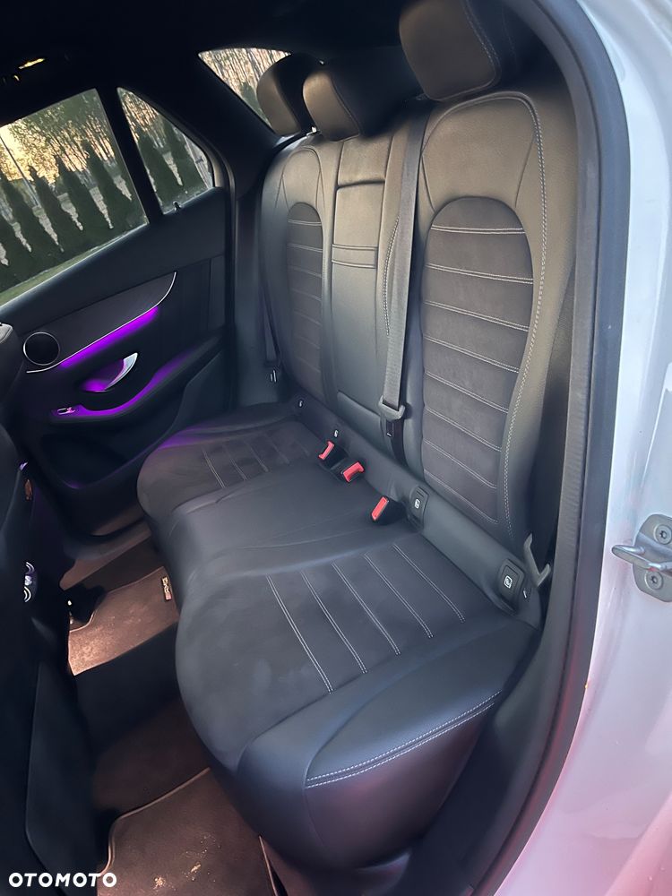 Mercedes-Benz GLC 220 d 4Matic 9G-TRONIC AMG Line - 13