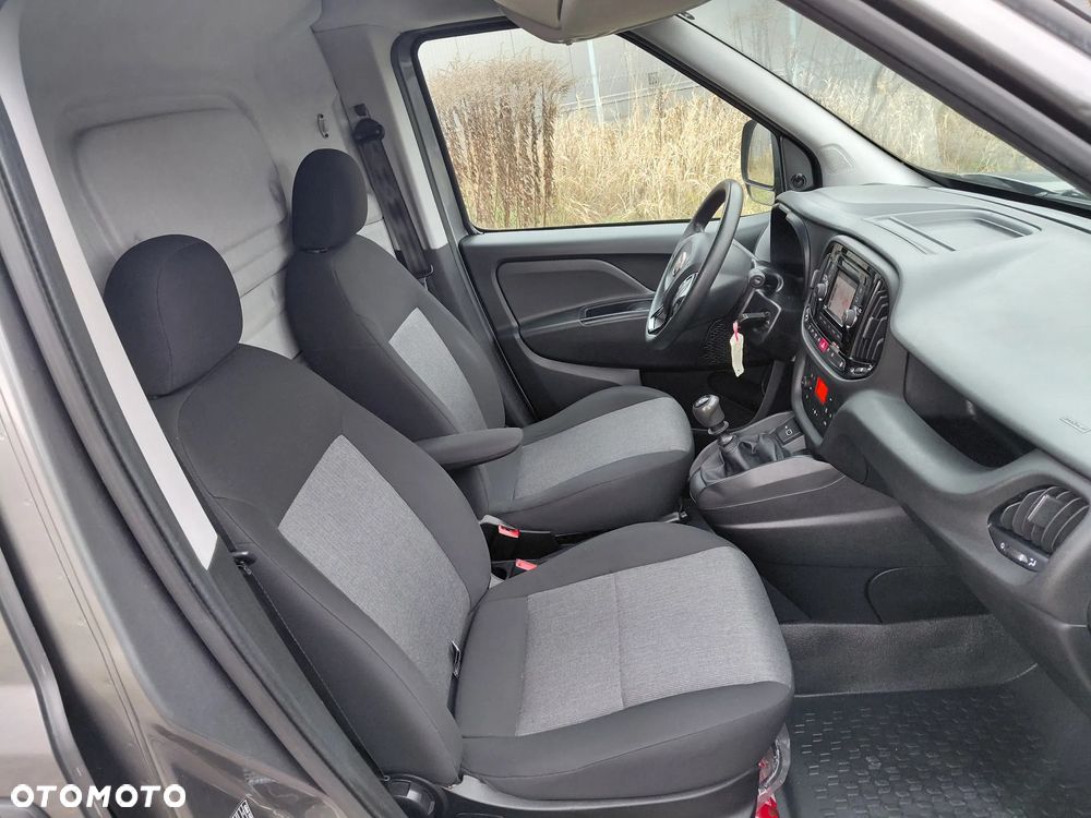 Fiat DOBLO - 21