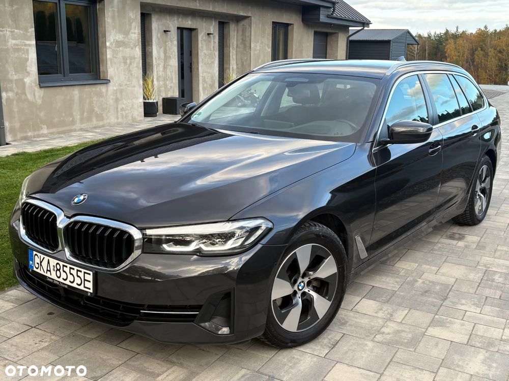BMW Seria 5 520d Touring Luxury Line - 1
