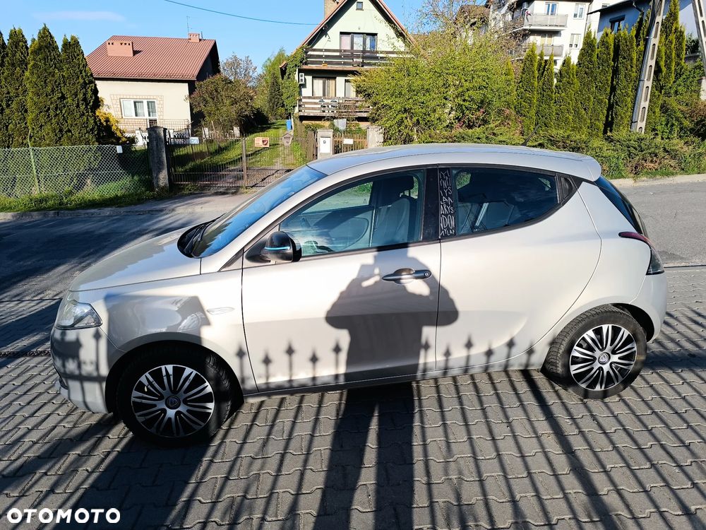 Lancia Ypsilon 1.2 8V Elefantino S&S - 8