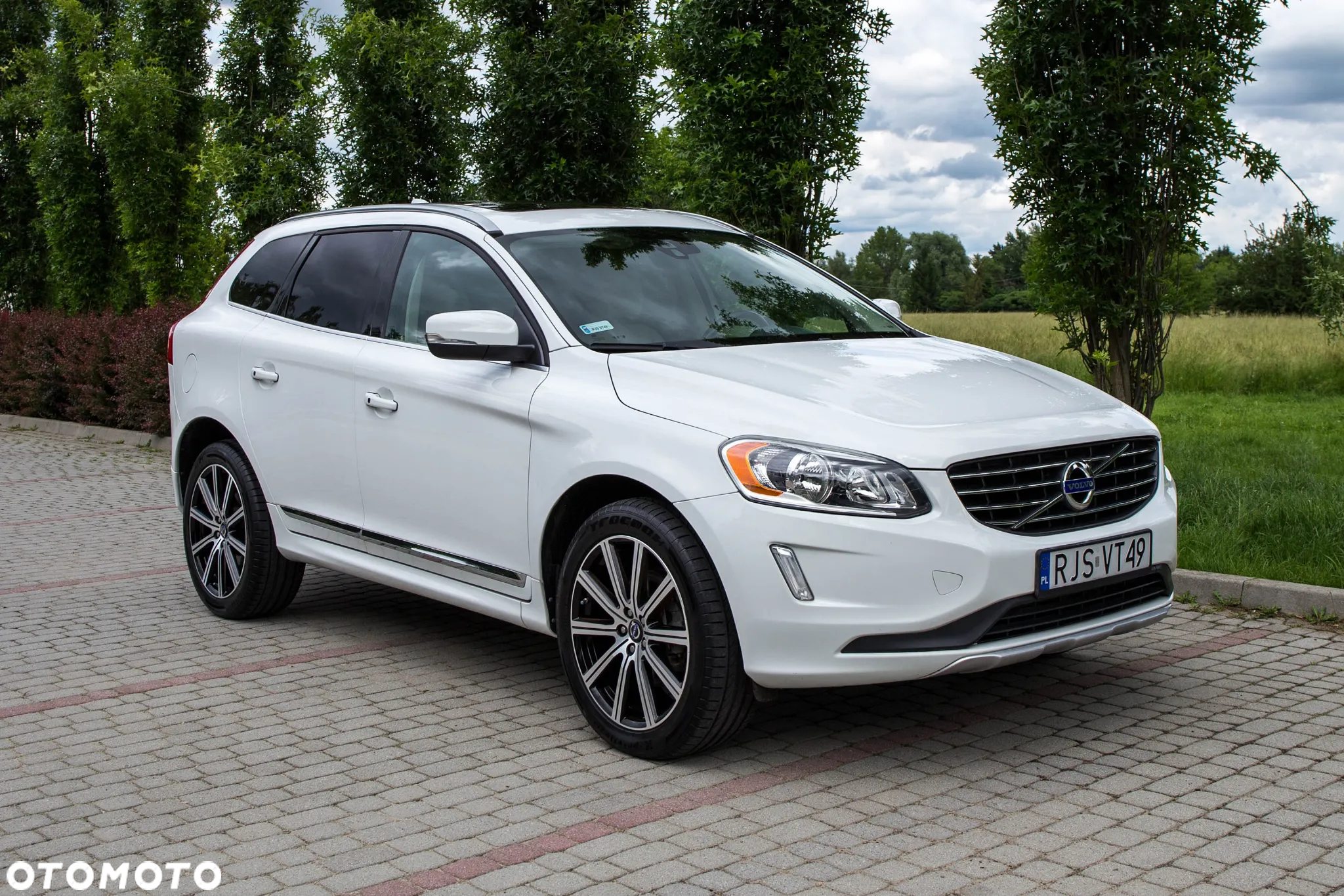 Volvo XC 60 T5 Drive-E Momentum - 2