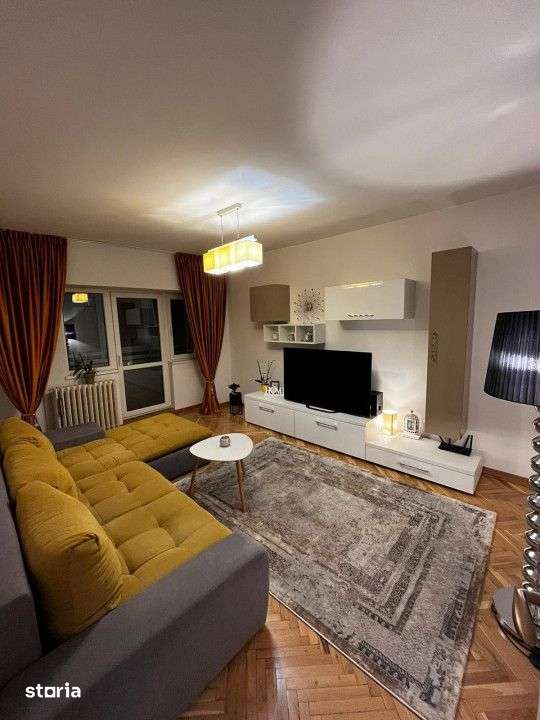 Apartament 3 camere decomandate, 2 bai, etajul 1, zona strazii Bucures — fotografia 1