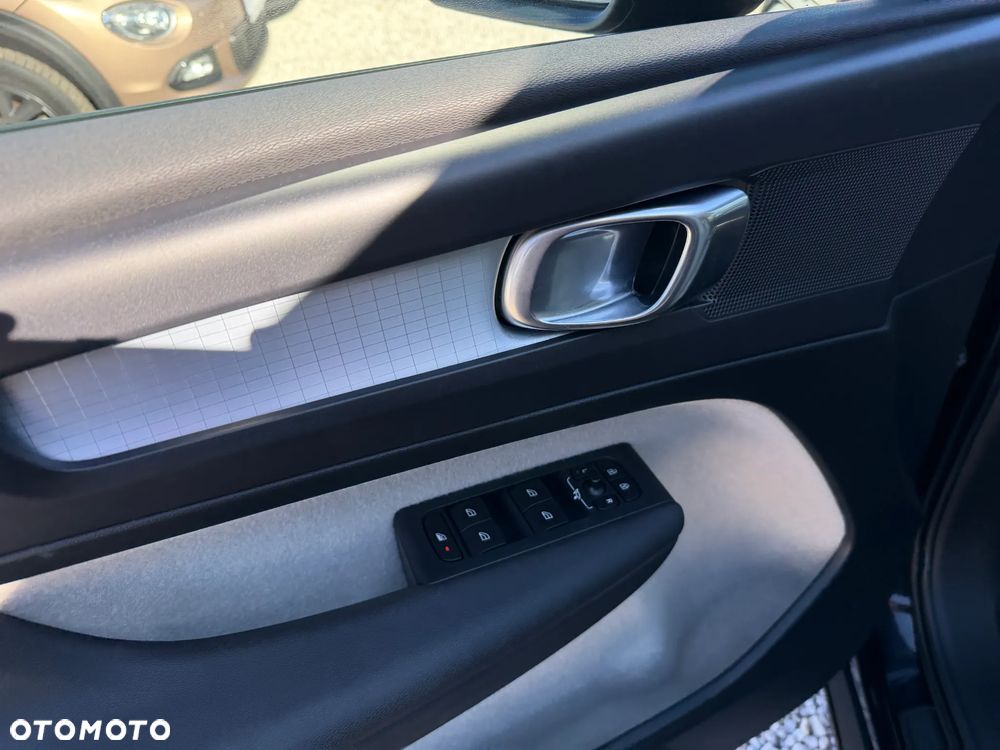 Volvo XC 40 D3 Momentum - 17