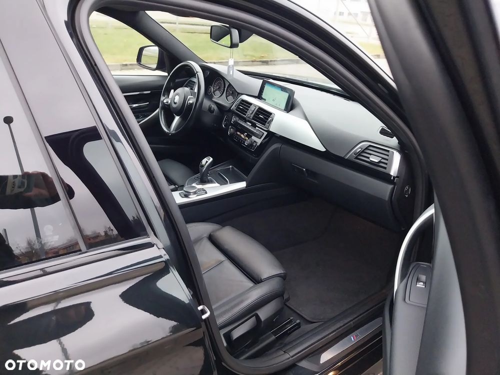 BMW Seria 3 320d Edition M Sport Shadow - 23