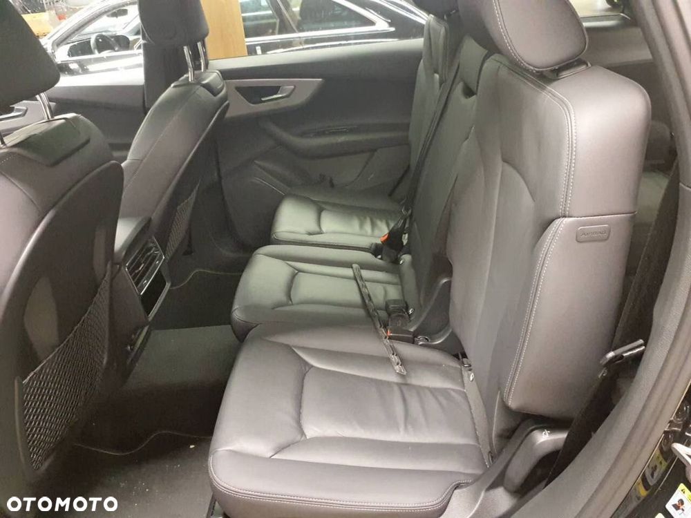 Audi Q7 - 6