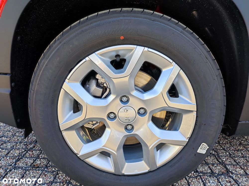 Jeep Avenger 1.2 T3 mHEV Altitude FWD eDCT6 - 9