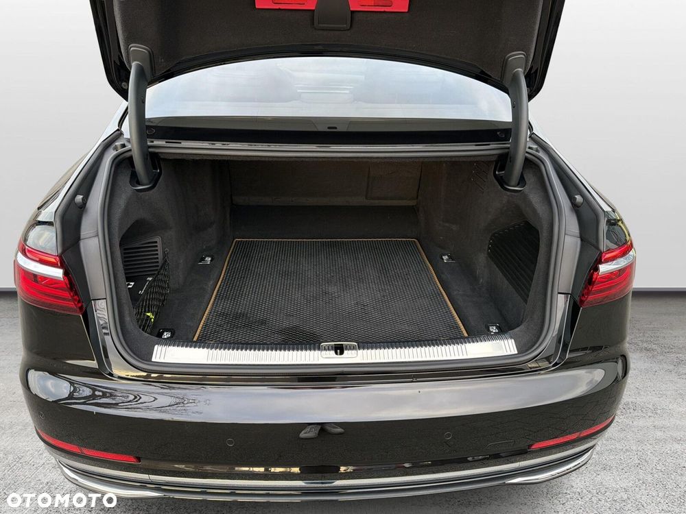 Audi A8 - 10