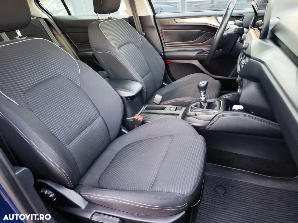 Ford Focus 2.0 EcoBlue Titanium - 13