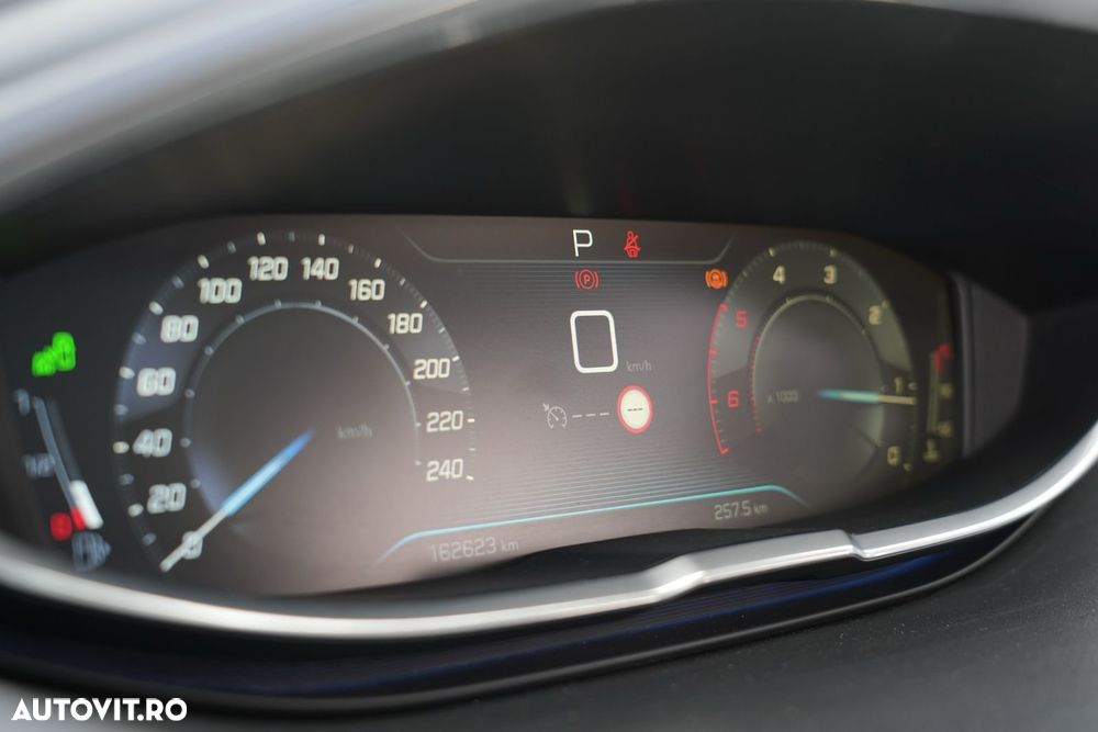 Peugeot 3008 1.6 BlueHDI S&S EAT6 GT-Line - 30