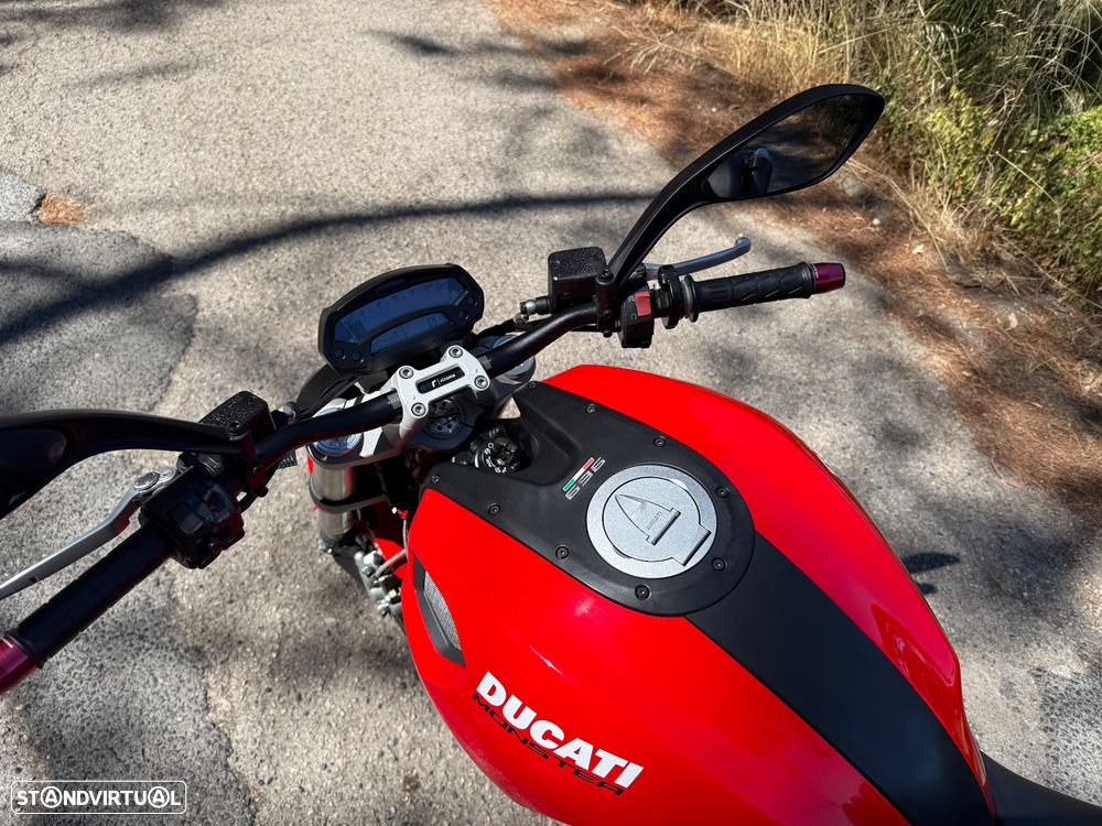 Ducati Monster 696 - 2
