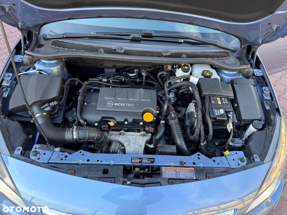 Opel Astra 1.4 Turbo Cosmo - 23