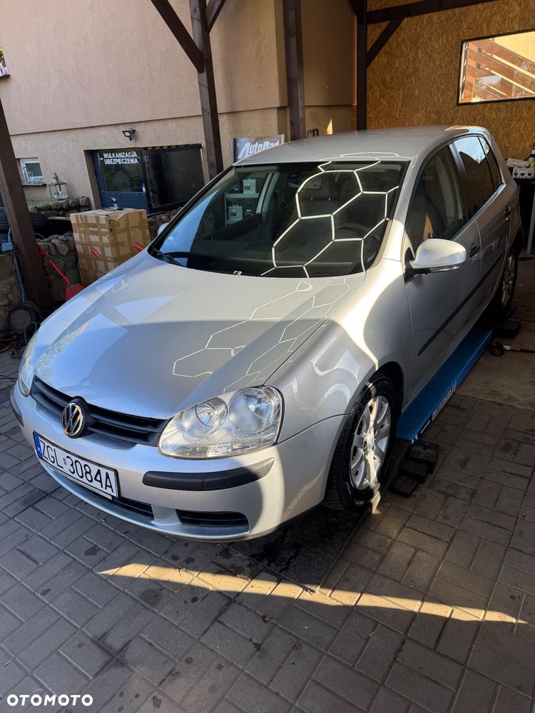 Volkswagen Golf 2.0 FSI Comfortline - 9