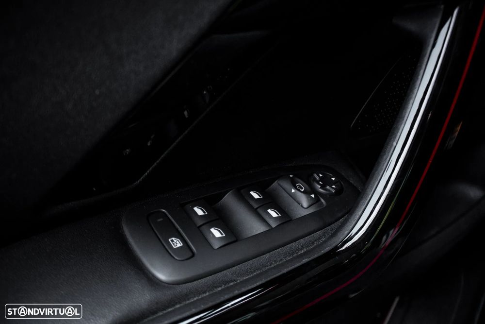 Peugeot 2008 1.2 PureTech GT Line EAT6 - 17