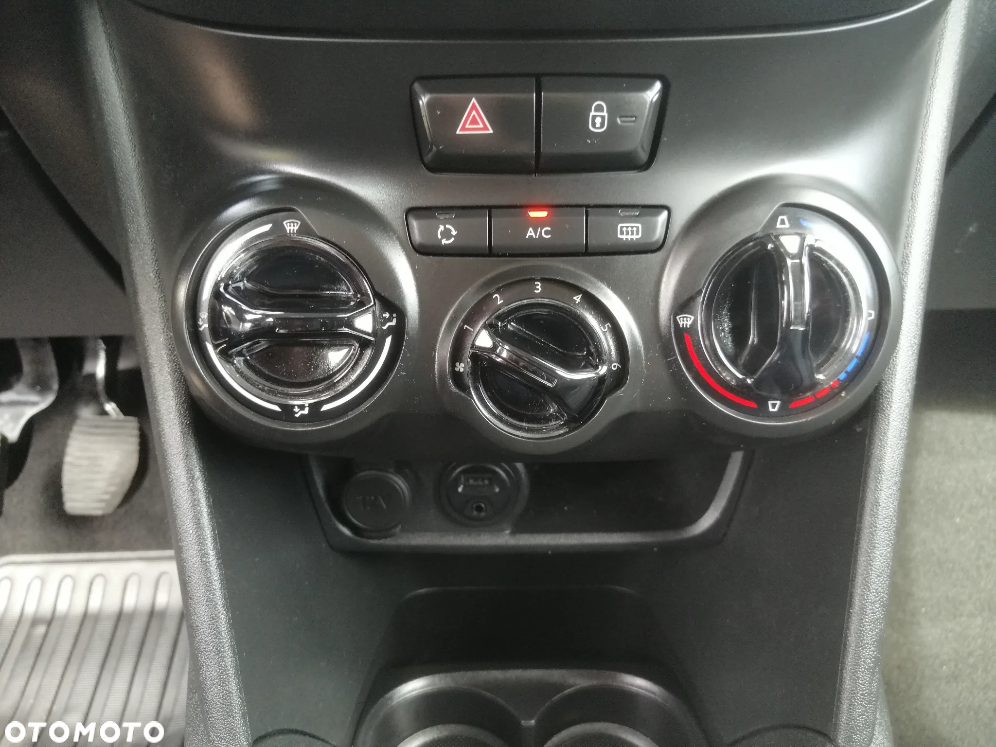 Peugeot 208 PureTech 82 Start & Stop Allure - 17