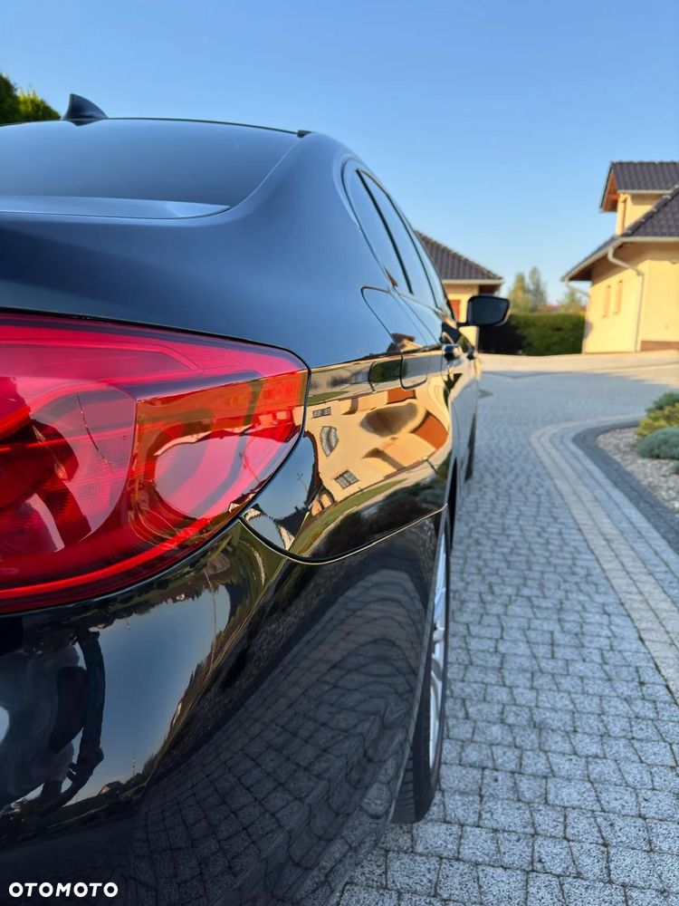 BMW Seria 5 530d xDrive Luxury Line sport - 8