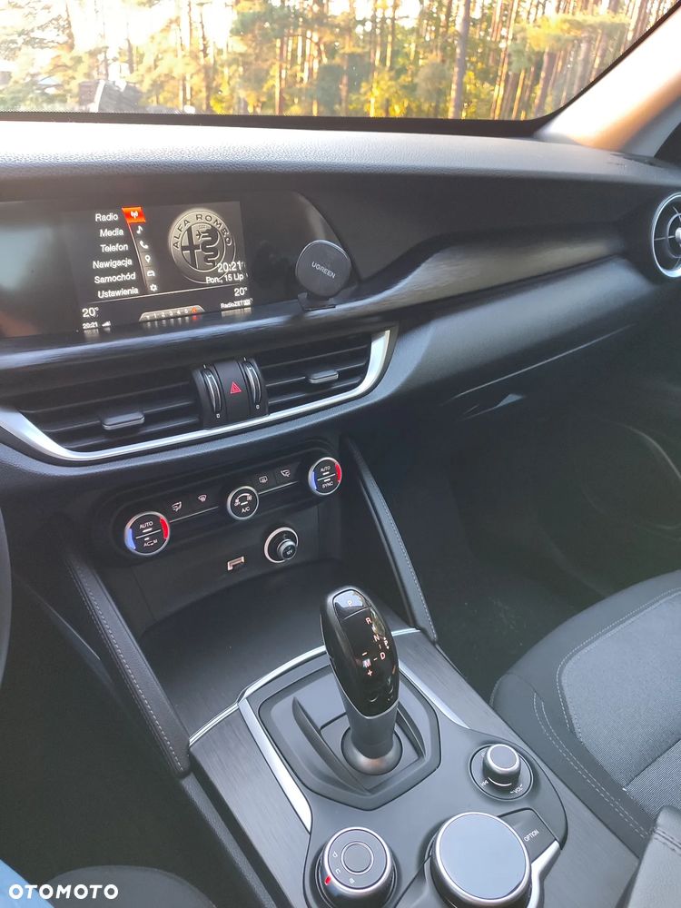 Alfa Romeo Stelvio 2.0 Turbo Q4 - 19