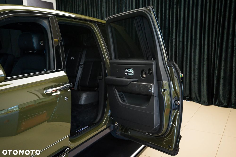 Rolls-Royce Cullinan - 14