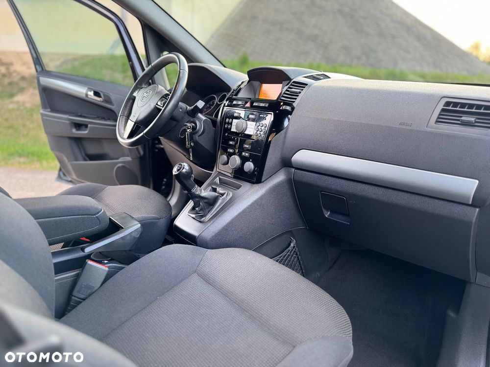 Opel Zafira 1.8 Family - 32