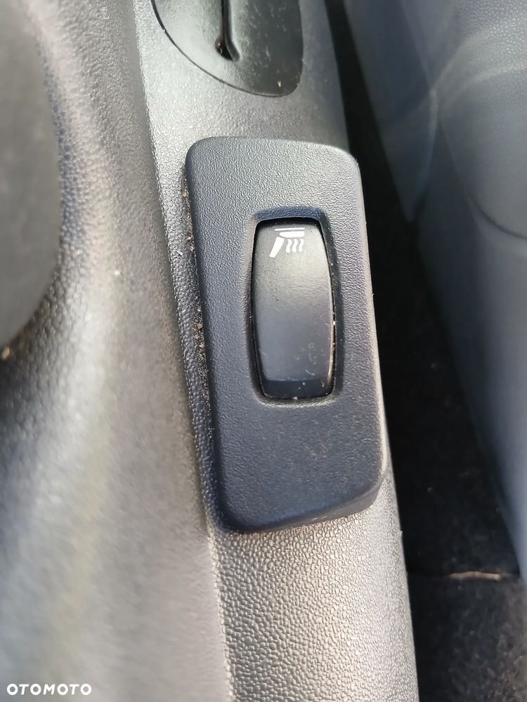 Renault Scenic 1.6 16V Authentique Dynamique - 17
