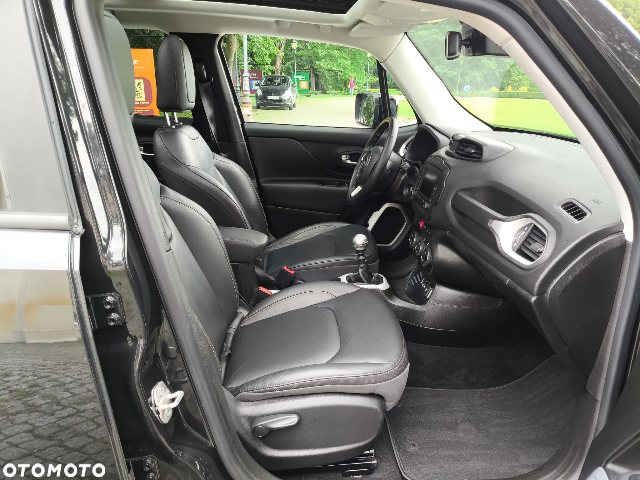 Jeep Renegade 1.4 MultiAir Limited - 29