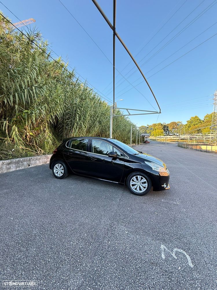 Peugeot 208 1.6 e-HDi Active 95g - 2