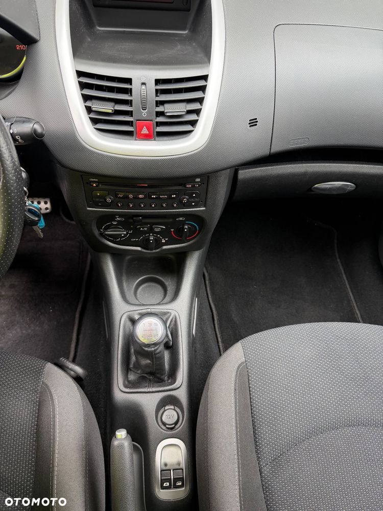 Peugeot 206 plus 1.1 Presence Euro5 - 11