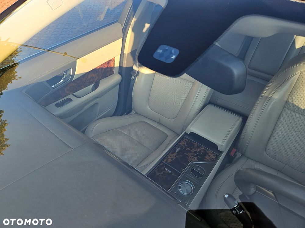 Jaguar XF 5.0 V8 Premium Luxury - 39