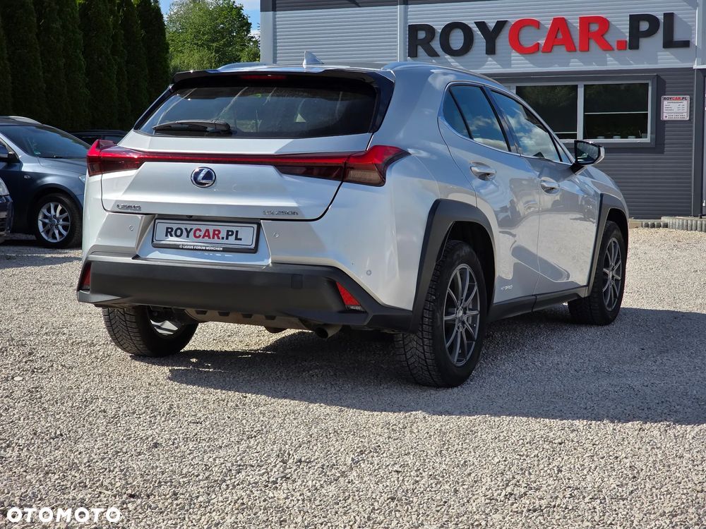 Lexus UX - 13