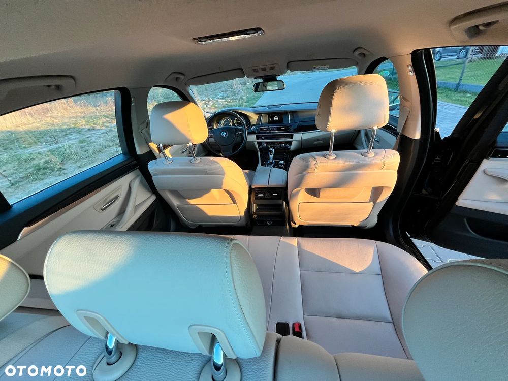 BMW Seria 5 525d xDrive Sport-Aut Luxury Line - 20