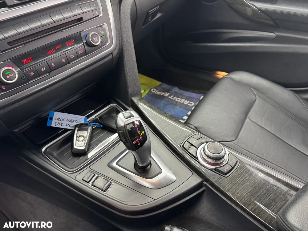 BMW Seria 3 320d Aut. Luxury Line - 19