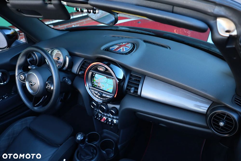 MINI Cooper Sidewalk - 13