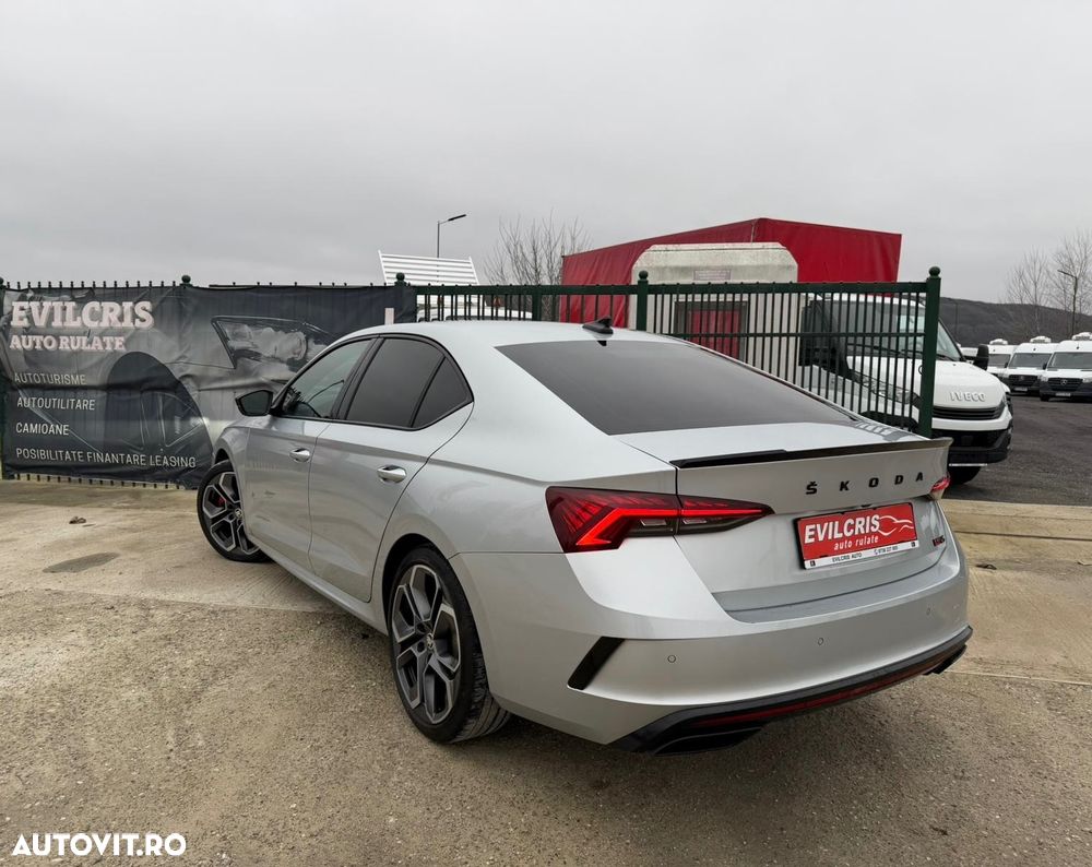 Skoda Octavia 2.0 245 TSI DSG RS - 2